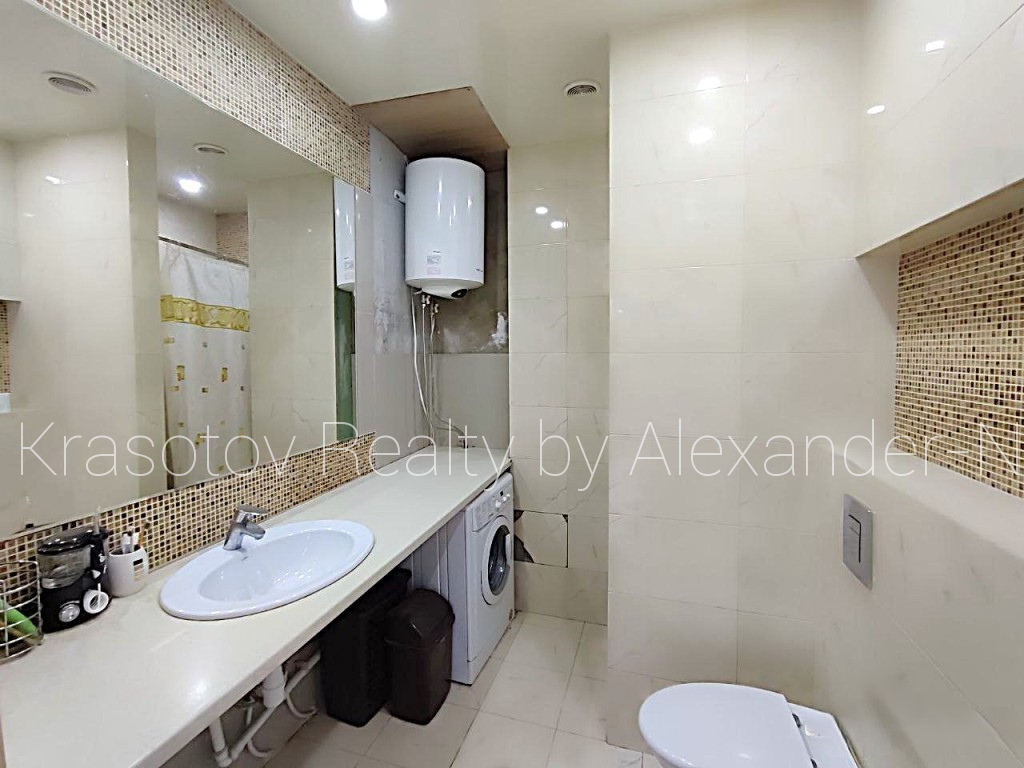 продажа однокомнатной квартиры номер A-173264 в Приморском районе, фото номер 16